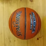 Баскетбольный мяч Spalding. Размер 7. Для зала и улицы. Коричневый.