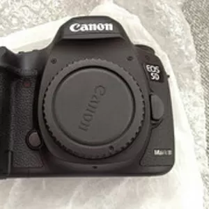 Canon EOS 5D Mark III 22.3MP Digital SLR Camera body