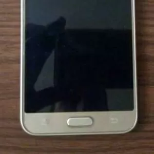 Продам телефон Samsung J3.