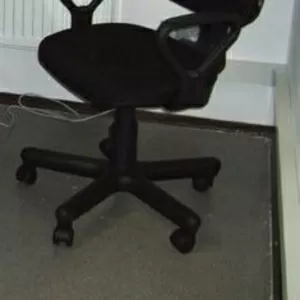 офисное кресло б/у в хорошем состоянии