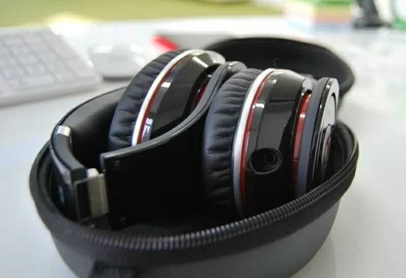 Dr.Dre Studio Control Talk iSoniTalk™ iPod® iPhone™ 3