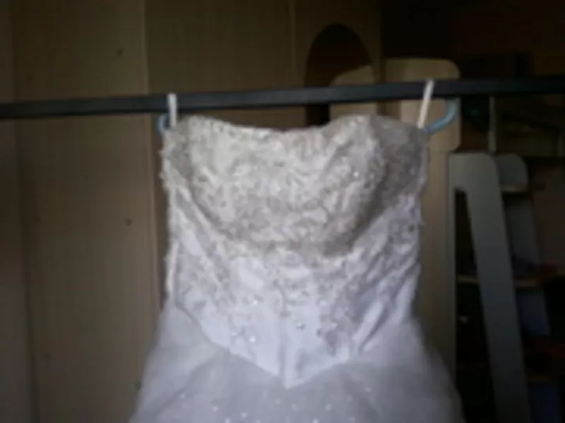 Свадебное платье новое р-р 42-46 2
