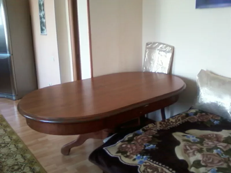 Продам стол гостинный раздвижной (натуральное дерево)  7