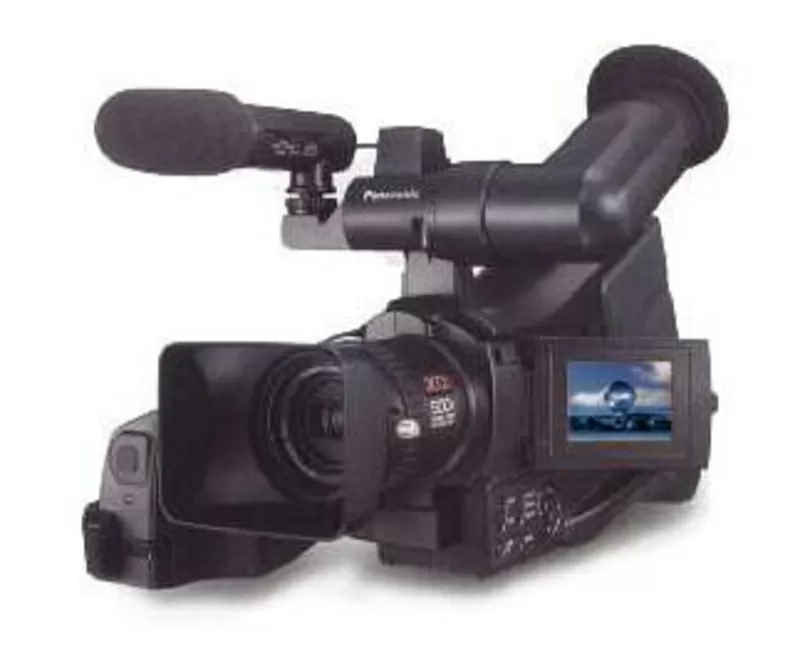 Продается видеокамера panasonic10000 