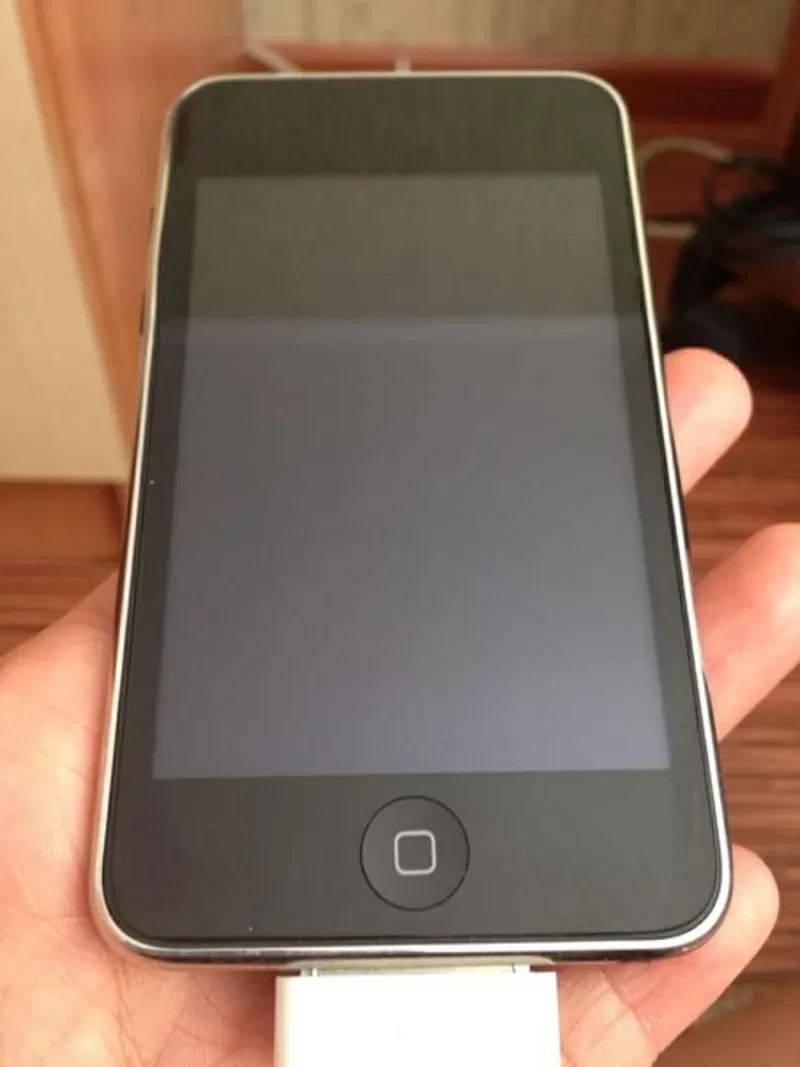 Продам iPod Touch 2th generation