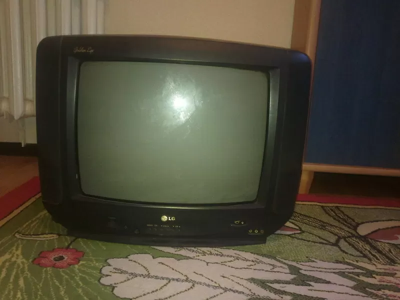 Продаи телевизор
