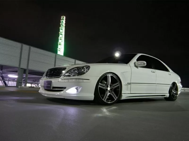 Элитный лимузин Mercedes-Benz Gelandewagen белого цвета с водителем. 15