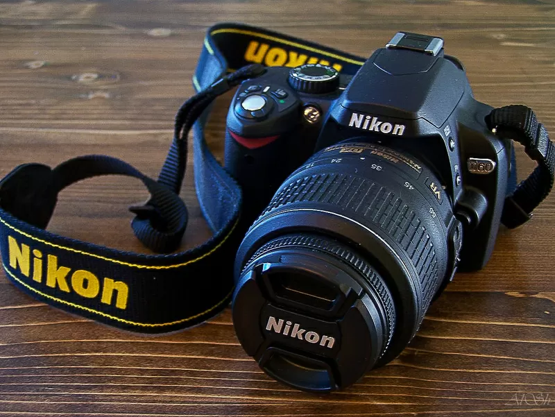Продам камеру Nikon D60 body