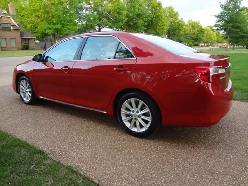 Toyota Camry XLE 2