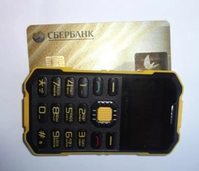 Ультратонкий телефон размером с банковскую карточку Melrose S2  2