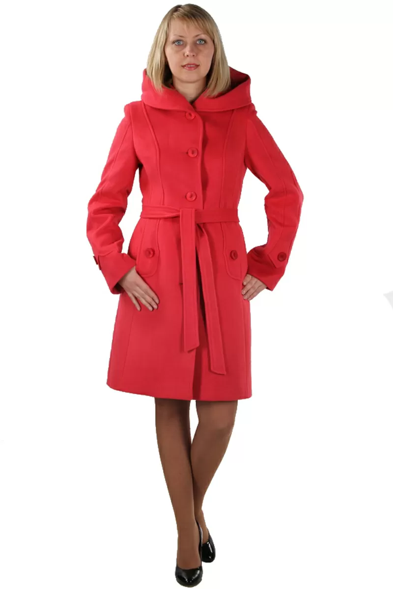Пальто для стильной женщины,  каралловый цвет