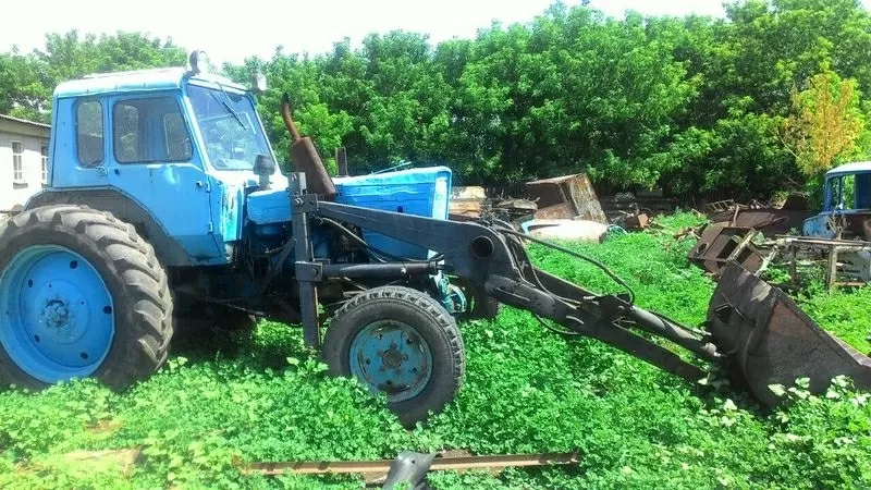 Продам трактор МТЗ-82 в комплекте с телегами