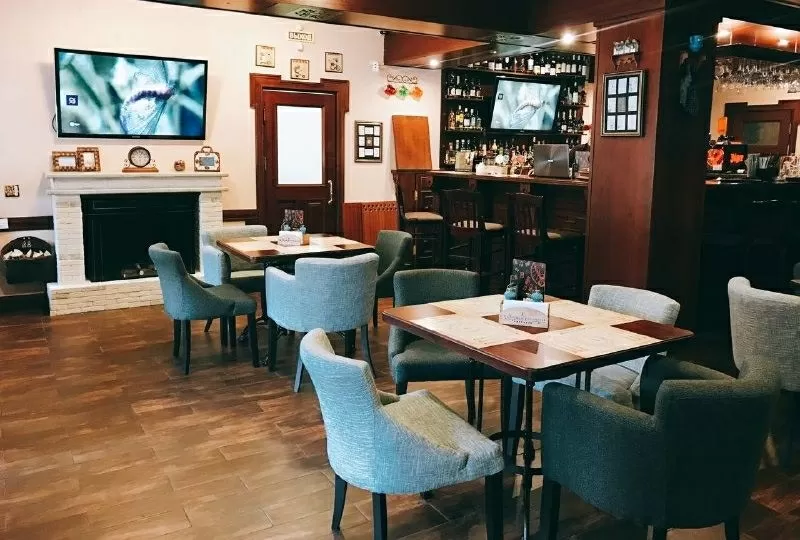 Мебель для баров,  кафе и ресторанов 4