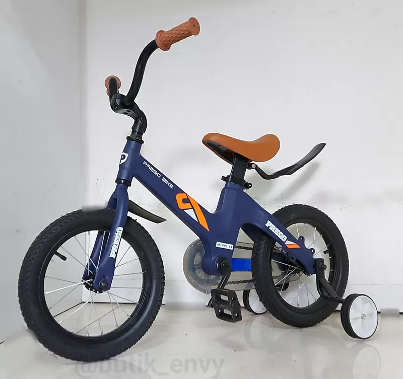 Легкий детский двухколесный велосипед Prego 14