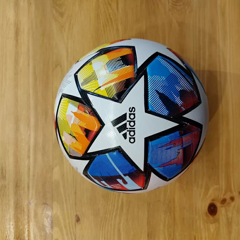 Профессиональный Футбольный Мяч Champions League Adidas. Оригинальный 2