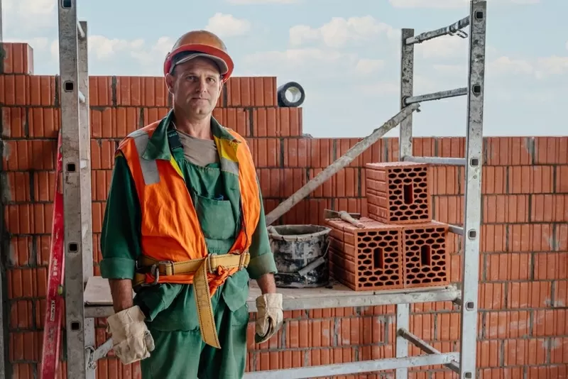 Нужны опытные каменщики для работы в Нидерландах!