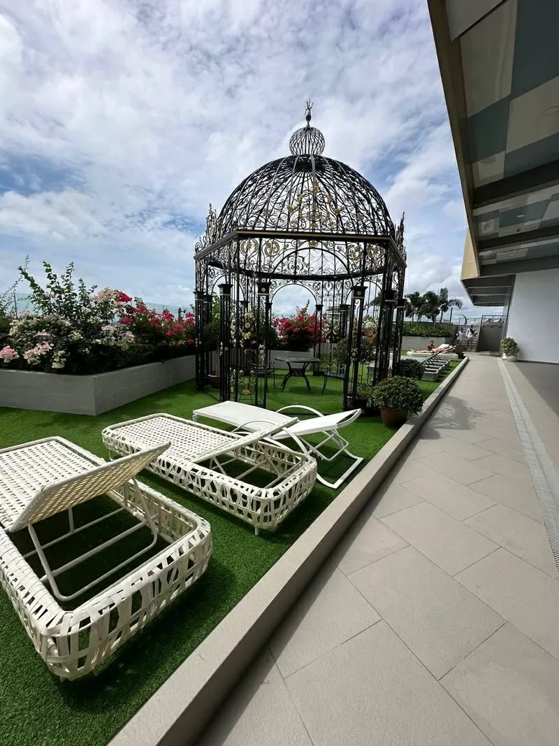 Евгения и Дмитрий русскоязычные специалисты по недвижимости 2