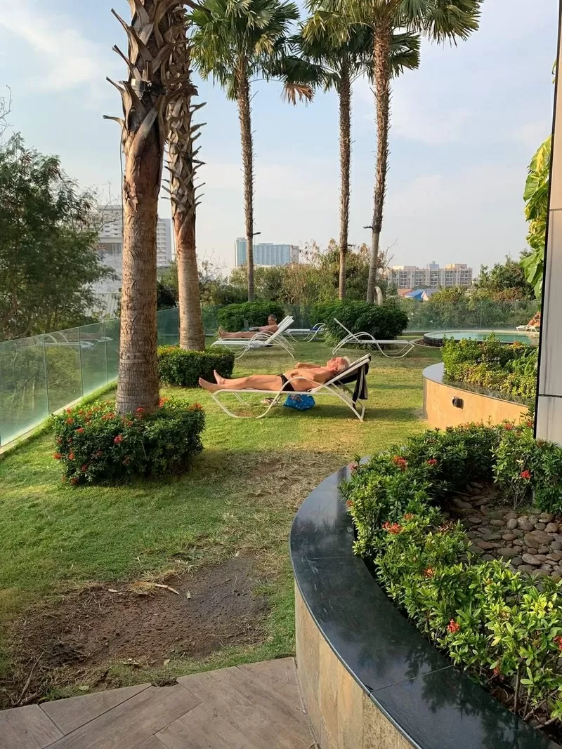 Евгения и Дмитрий русскоязычные специалисты по недвижимости 5